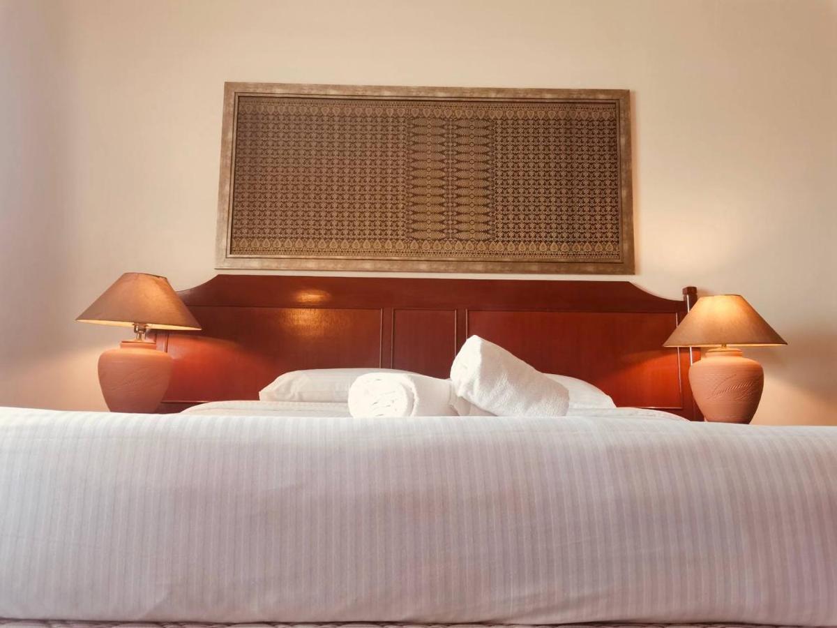 Seaview Deluxe Studio Couples Room S Tanjung Bungah (Penang) Exterior foto