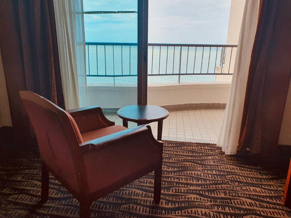 Seaview Deluxe Studio Couples Room S Tanjung Bungah (Penang) Exterior foto