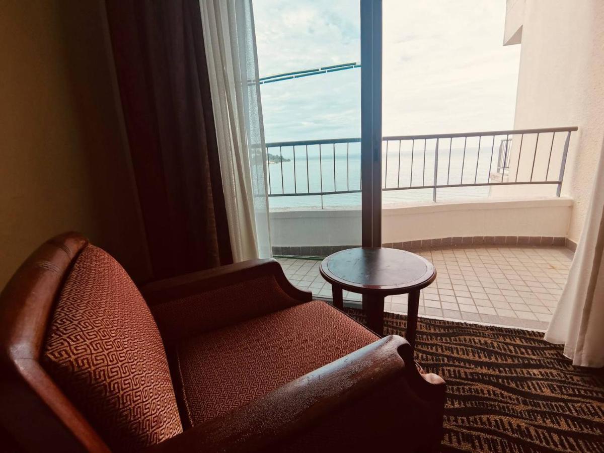 Seaview Deluxe Studio Couples Room S Tanjung Bungah (Penang) Exterior foto