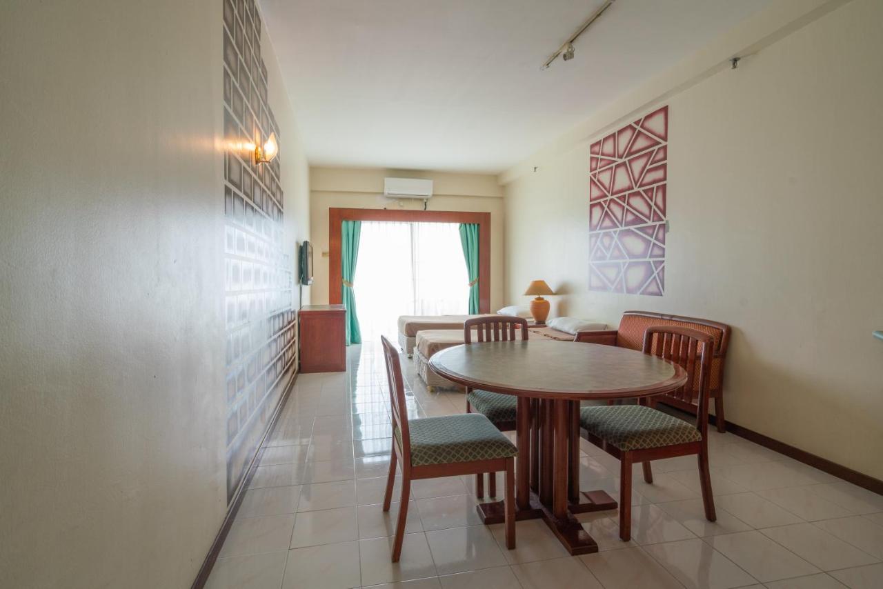 Seaview Deluxe Studio Couples Room S Tanjung Bungah (Penang) Exterior foto