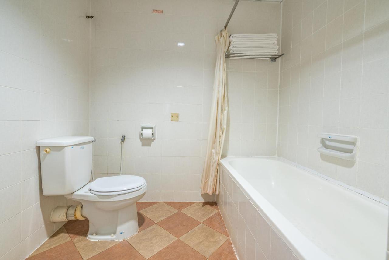 Seaview Deluxe Studio Couples Room S Tanjung Bungah (Penang) Exterior foto