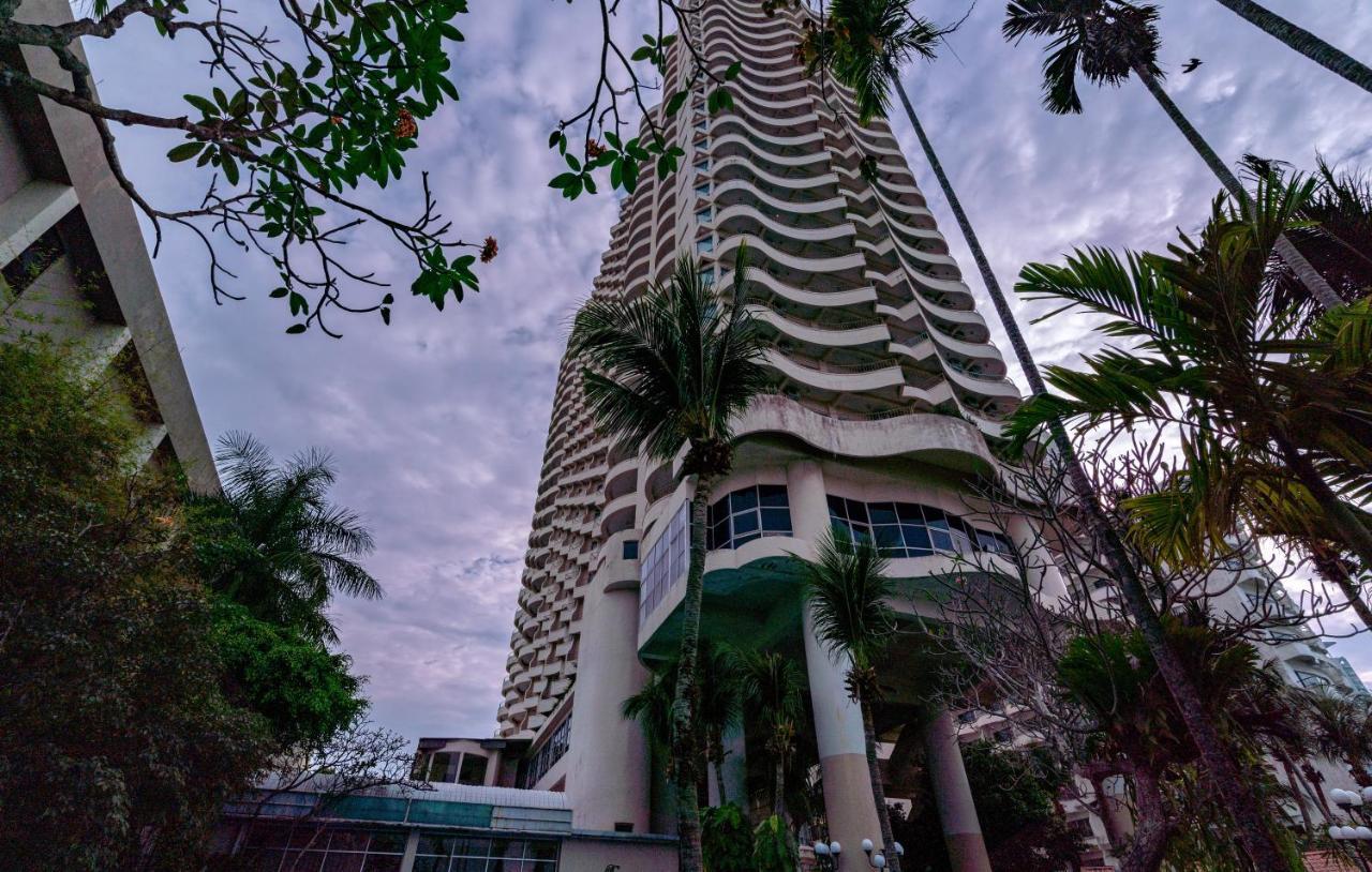 Seaview Deluxe Studio Couples Room S Tanjung Bungah (Penang) Exterior foto